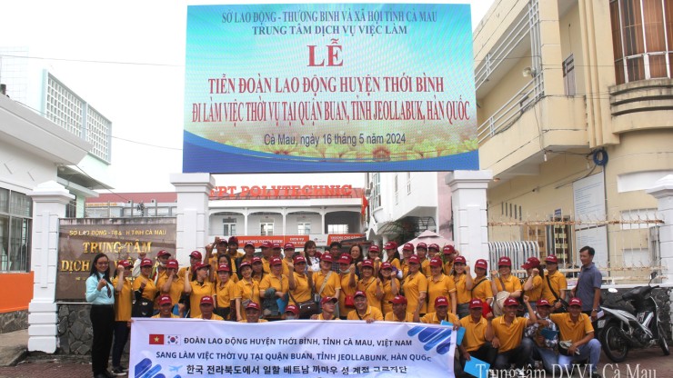 Trung tâm Dịch vụ việc làm tỉnh Cà Mau phối hợp đưa người lao động huyện Thới Bình đi làm việc thời vụ tại Hàn Quốc