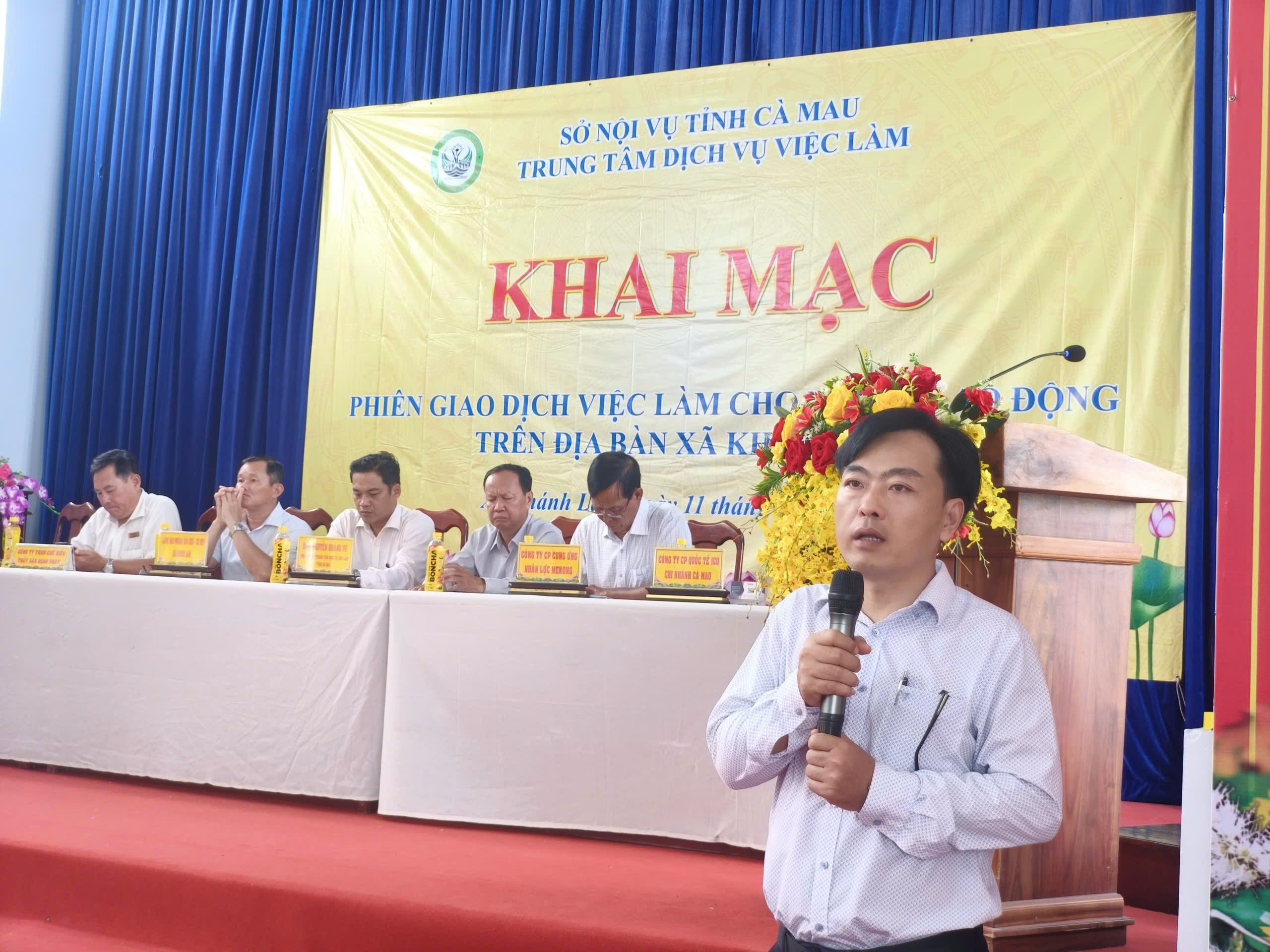 a Nghi trả lời lđ