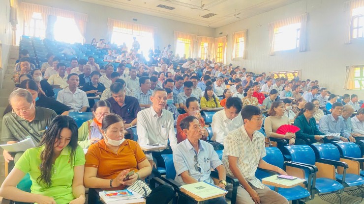 Tổ chức phiên giao dịch việc làm dành cho người lao động tại thành phố Cà Mau