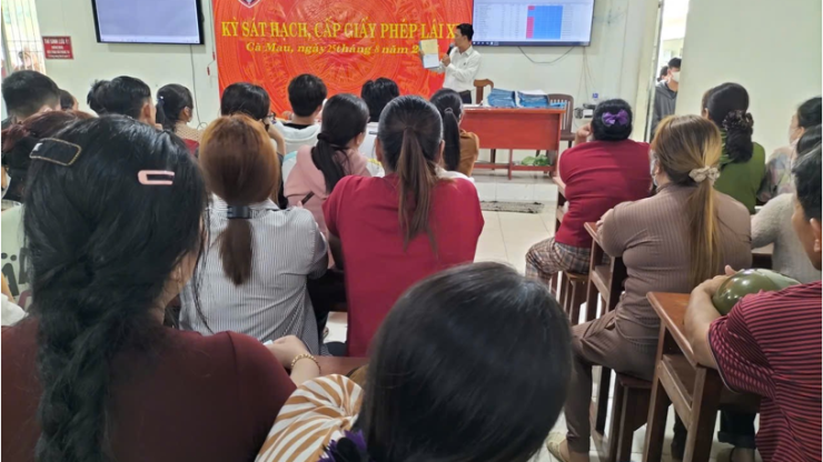 Tiếp tục tổ chức thi sát hạch cấp giấy phép lái xe mô tô hạng A1 tại Trung tâm Dịch vụ việc làm Cà Mau
