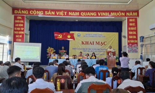 Phiên giao dịch việc làm tại xã Tân Lộc - Nhiều thông tin hữu ích về thị trường lao động và chính sách việc làm hiện nay của tỉnh Cà Mau