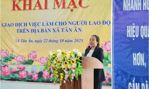 Trung tâm Dịch vụ việc làm tỉnh Cà Mau phối hợp tổ chức Phiên giao dịch việc làm tại xã Tân Ân