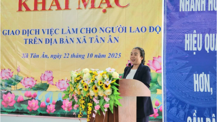 Trung tâm Dịch vụ việc làm tỉnh Cà Mau phối hợp tổ chức Phiên giao dịch việc làm tại xã Tân Ân