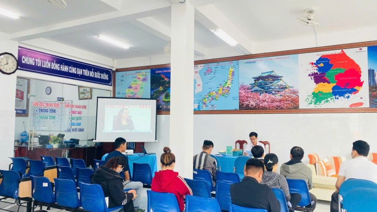 Trung tâm Dịch vụ việc làm tỉnh Cà Mau tổ chức phiên giao dịch việc làm cho người lao động đang hưởng chính sách Bảo hiểm thất nghiệp