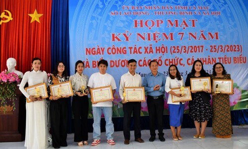 Họp mặt kỷ niệm 7 năm Ngày công tác xã hội Việt Nam