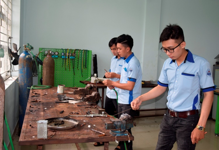 https://www.camau.gov.vn/wps/wcm/connect/bbb45549-09e0-4fdd-a675-9bd4d195aff7/1/5821.jpg?MOD=AJPERES&CVID=