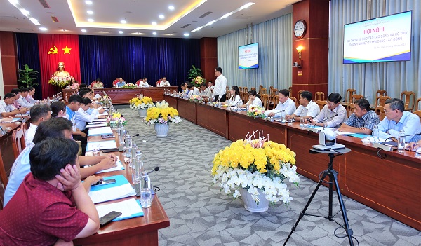 https://www.camau.gov.vn/wps/wcm/connect/8f100d5f-1d4b-46b3-b176-c65c2bc395e2/1/1688032997006_DSC01507+%282%29.JPG?MOD=AJPERES&CVID=