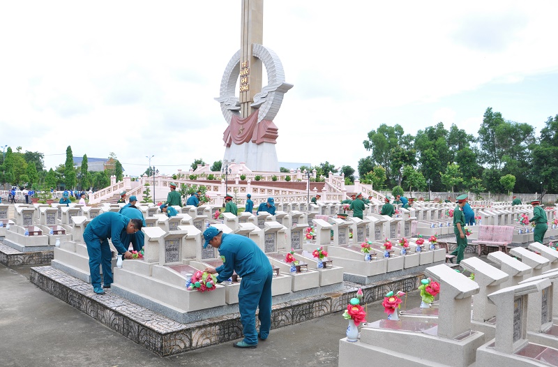 https://soldtbxh.camau.gov.vn/wps/wcm/connect/soldtbvaxh/d82d7389-18d6-48a6-93ec-febfa4f1efd4/1/DSC_1116.jpg?MOD=AJPERES&CVID=