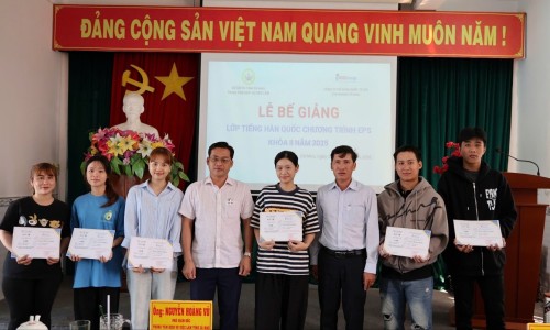 Trung tâm Dịch vụ việc làm tỉnh Cà Mau tổ chức bế giảng lớp tiếng Hàn chương trình EPS khóa 2 năm 2025