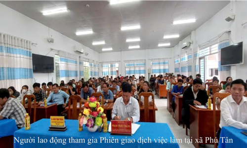 Tổ chức Phiên giao dịch việc làm tại xã Phú Tân