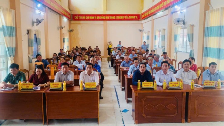 Phiên giao dịch việc làm “Cầu nối an sinh” tại xã Phú Mỹ