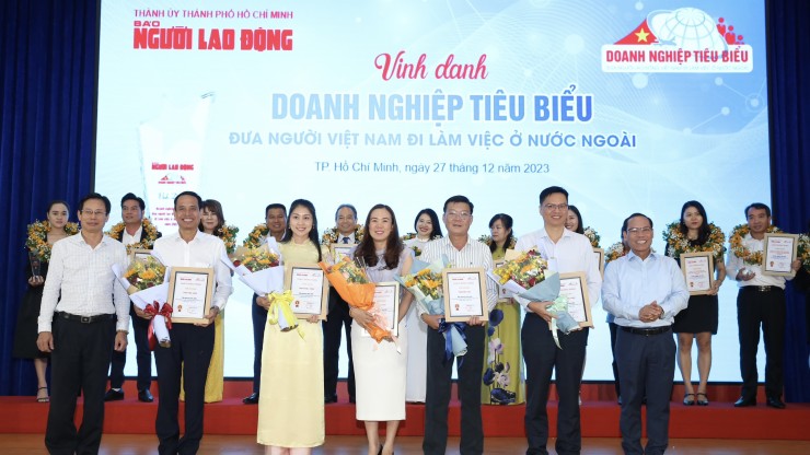Hội thảo "Nâng cao hiệu quả xuất khẩu lao động, đóng góp tích cực vào phát triển kinh tế, văn hóa, xã hội đất nước"