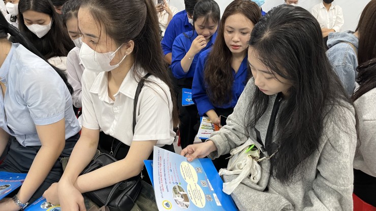 Tổ chức phiên giao dịch việc làm dành cho người lao động thất nghiệp trên địa bàn tỉnh Cà Mau