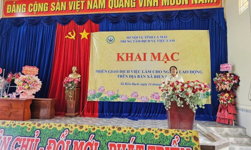 Phiên giao dịch việc làm tại Biển Bạch mở rộng cơ hội việc làm cho người lao động